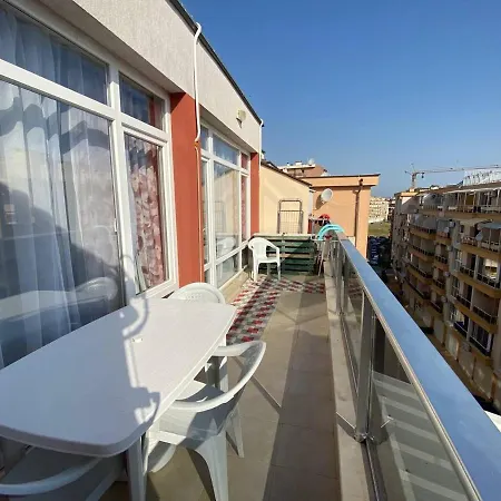 Apartment Поморие Апартамент С 1 Спальней Облака Pomorie